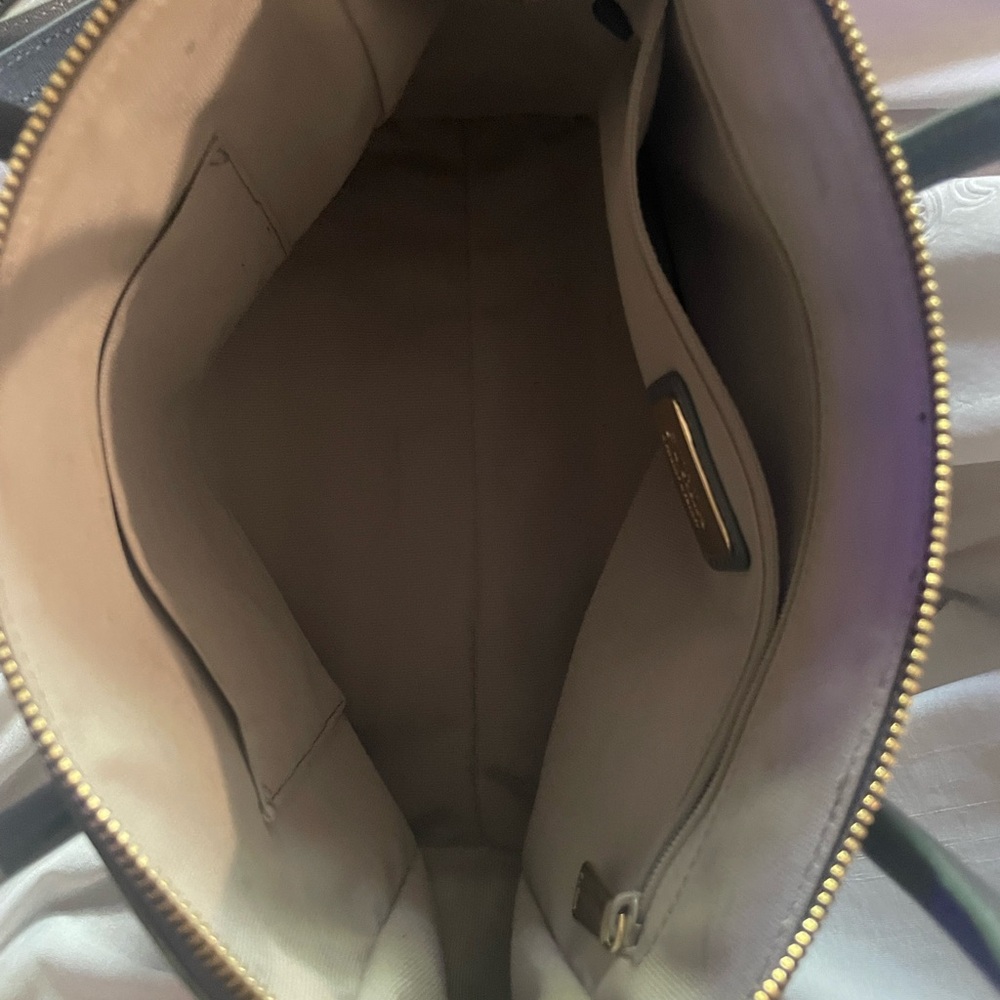 Furla blue hand bag clean inside and outside - Picture 3 of 6